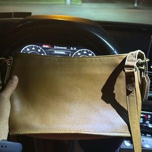 COACH Vintage Equestrian Tan Leather Crossbody J7C-9802